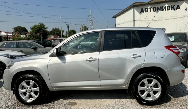 Toyota Rav4 2.2 D-4D 150HP FACELIFT EURO 5A Image 8